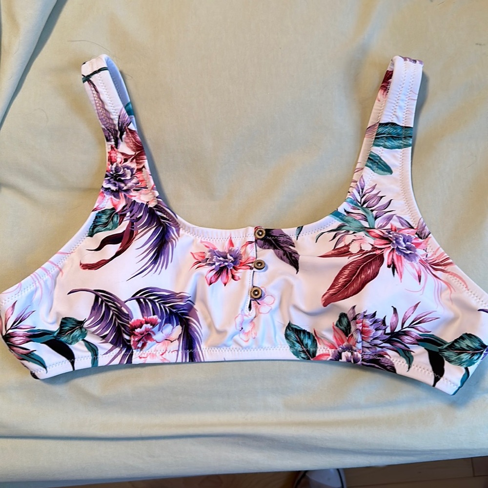 Jessica Simpson bikini top size large flower print